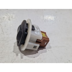 Recambio de mando elevalunas delantero derecho para renault clio iii 1.5 dci 106cv referencia OEM IAM   