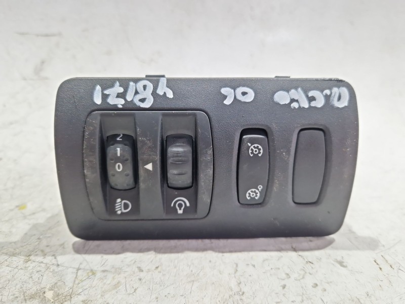 Recambio de regulador altura luces para renault clio iii 1.5 dci 106cv referencia OEM IAM 88020001  