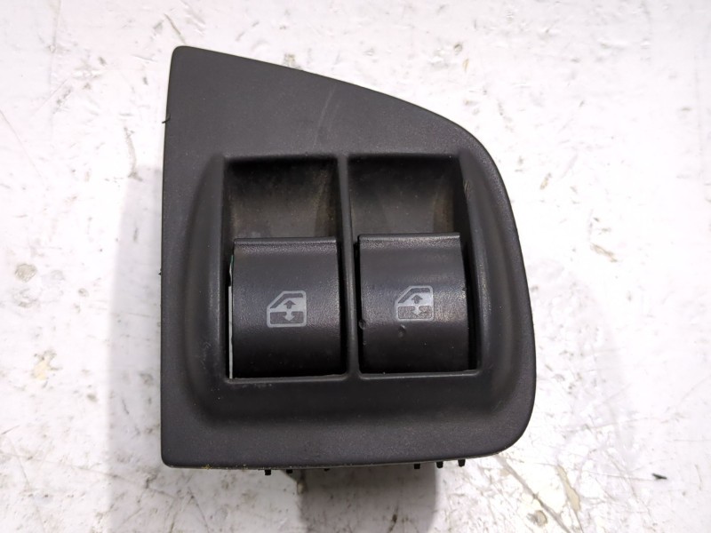 Recambio de mando elevalunas delantero izquierdo para fiat doblo furgoneta/monovolumen (223_) 1.9 jtd referencia OEM IAM 7354024