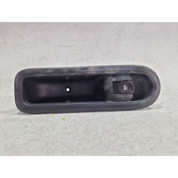 MANDO ELEVALUNAS DELANTERO DERECHO 8200356517B 