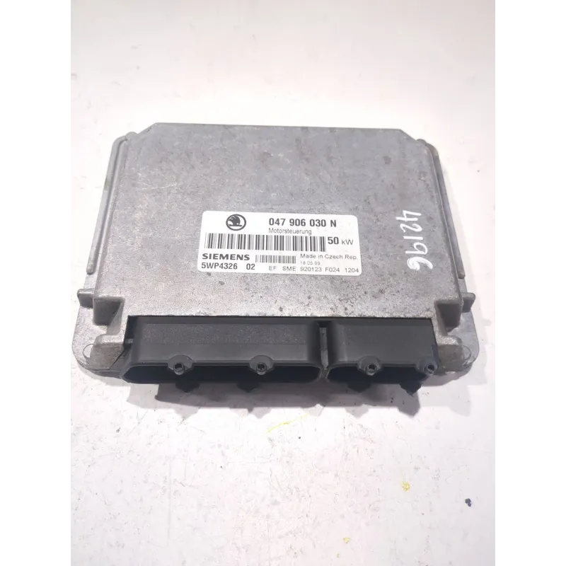 Recambio de centralita inyeccion para skoda felicia ii (6u1) 1.3 referencia OEM IAM 047906030N  