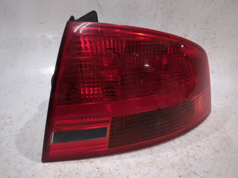 Recambio de piloto trasero derecho para audi a4 b7 (8ec) 2.0 tdi 16v referencia OEM IAM 8E5945096  