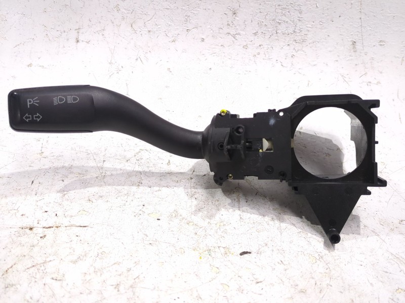 Recambio de mando intermitentes para audi a4 b7 (8ec) 2.0 tdi 16v referencia OEM IAM 4E0953513A  