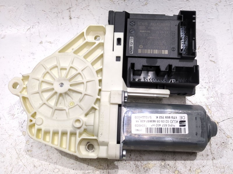Recambio de motor elevalunas delantero derecho para volkswagen golf v (1k1) 1.9 tdi referencia OEM IAM 1K0959702N  