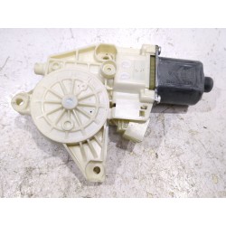 MOTOR ELEVALUNAS DELANTERO DERECHO A2048200242 
