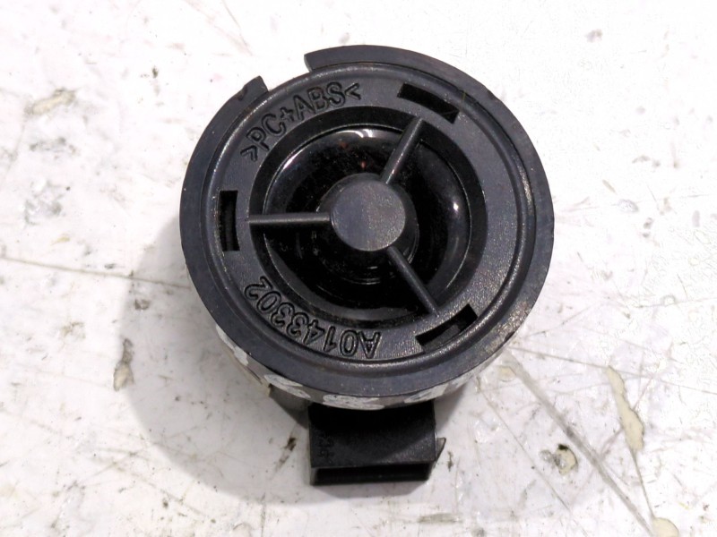 Recambio de altavoces para opel corsa e (x15) 1.4 (08, 68) referencia OEM IAM 528393184  