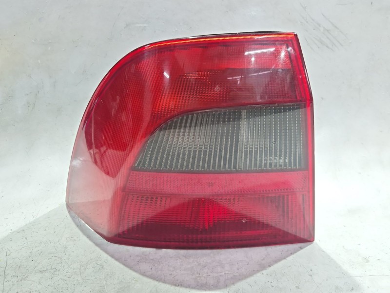 Recambio de piloto trasero izquierdo para opel vectra b berlina (1995) 2.0 i 16v referencia OEM IAM 62144  