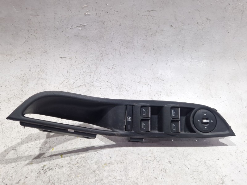 Recambio de mando elevalunas delantero izquierdo para ford focus iii 1.0 ecoboost referencia OEM IAM AM5T14A132AA  