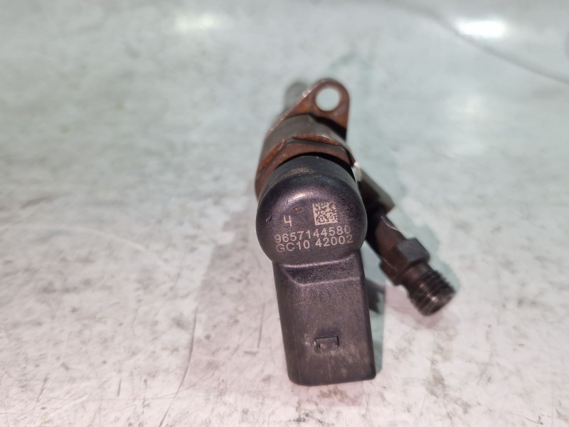 Recambio de inyector para ford mondeo iii (b5y) 2.0 tdci referencia OEM IAM 9657144580  