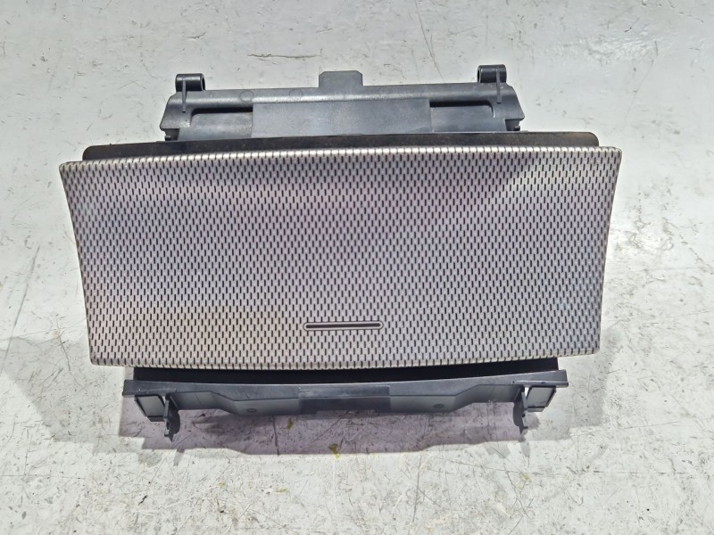 Recambio de cenicero para mercedes-benz clase c (w203) c 200 cdi (203.004) referencia OEM IAM A2036800852  