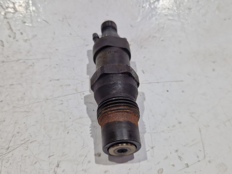 Recambio de inyector para volkswagen polo iii (6n1)(09.1994) 64 1.9 d referencia OEM IAM 028130201C  