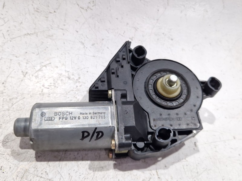 Recambio de motor elevalunas delantero derecho para audi a4 b6 (8e2) 1.9 tdi referencia OEM IAM 0130821765  