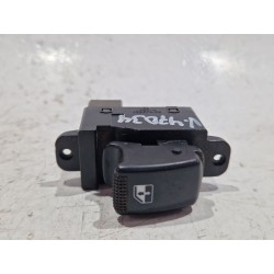 MANDO ELEVALUNAS DELANTERO DERECHO 935811G000 