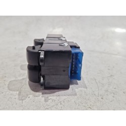 Recambio de mando elevalunas para daewoo tacuma (u100) 1.6 referencia OEM IAM 621W01620  