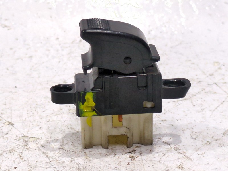 Recambio de mando elevalunas trasero derecho para hyundai accent ii (lc) 1.5 crdi referencia OEM IAM 3583T53  