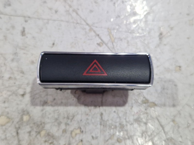 Recambio de boton emergencia para ford mondeo iv (ba7) 2.2 tdci referencia OEM IAM BS7T13A350AA  