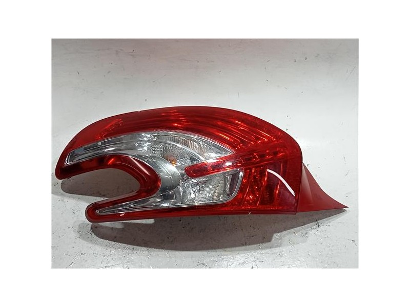 Recambio de piloto trasero izquierdo para peugeot 208 (01.2012) 1.2 access [1,2 ltr. - 60 kw 12v vti] referencia OEM IAM 9672628