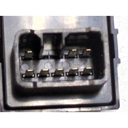 Recambio de mando elevalunas delantero derecho para hyundai i30 coupé 1.6 crdi referencia OEM IAM 39Y5101320  