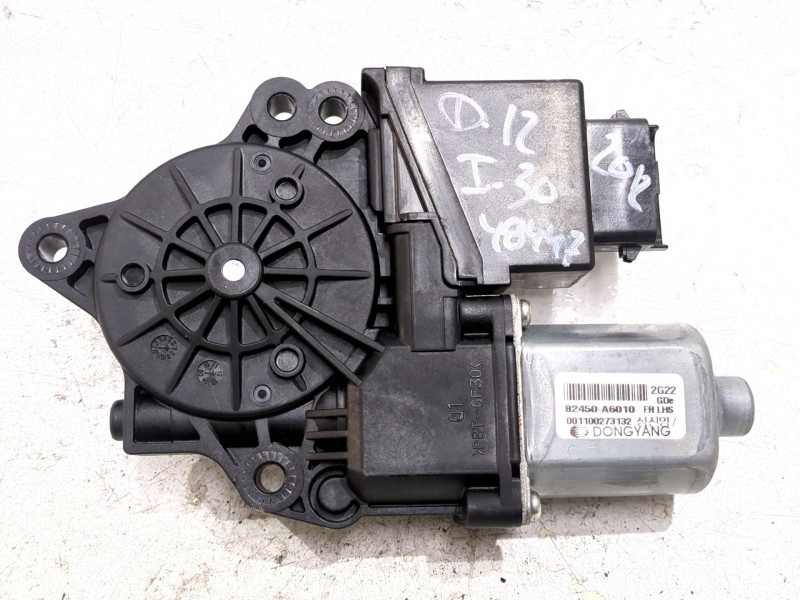 Recambio de motor elevalunas delantero izquierdo para hyundai i30 coupé 1.6 crdi referencia OEM IAM 617012601  