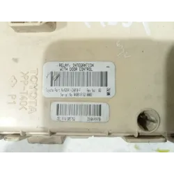 Recambio de caja reles / fusibles para toyota avensis (_t25_) 2.0 d-4d (cdt250_) referencia OEM IAM 82641CA010F  