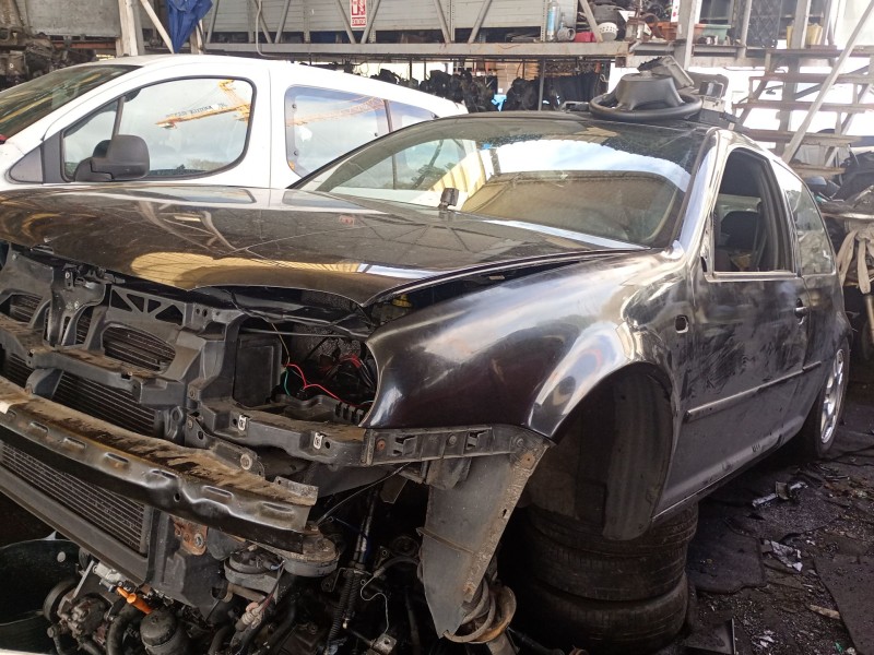 volkswagen golf iv berlina (1j1)(1997) del año 1998