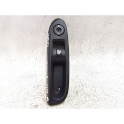 Recambio de mando elevalunas delantero derecho para renault clio ii fase i (b/cb0)(1998) 1.5 dci (b/cb03) referencia OEM IAM 820
