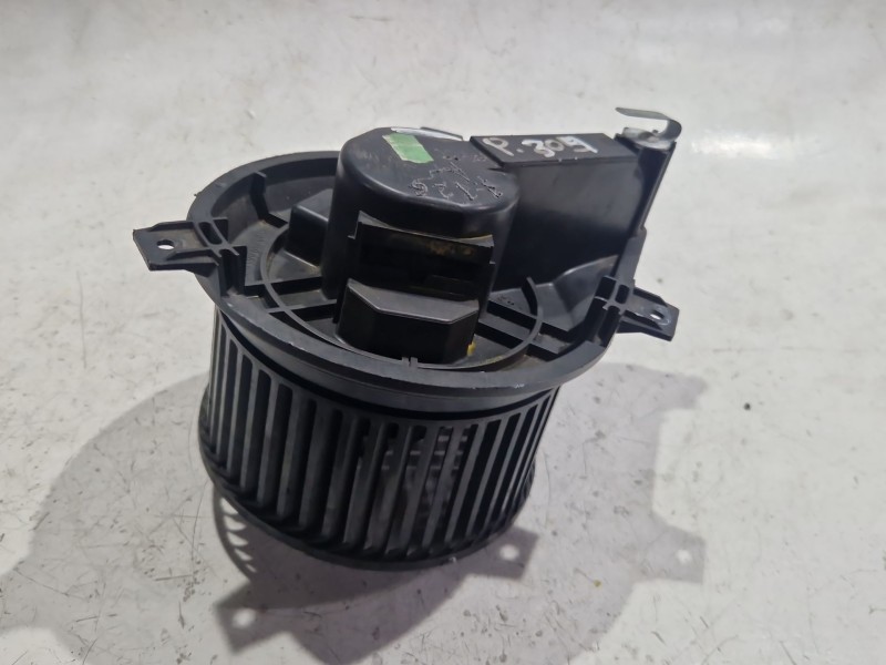 Recambio de ventilador calefaccion para peugeot 309 ii (3c, 3a) 1.9 diesel referencia OEM IAM C19022583V  