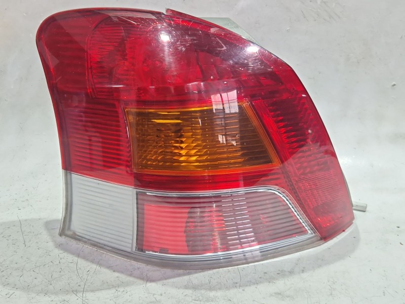 Recambio de piloto trasero izquierdo para toyota yaris (_p9_) 1.4 d-4d (nlp90_) referencia OEM IAM E412667  