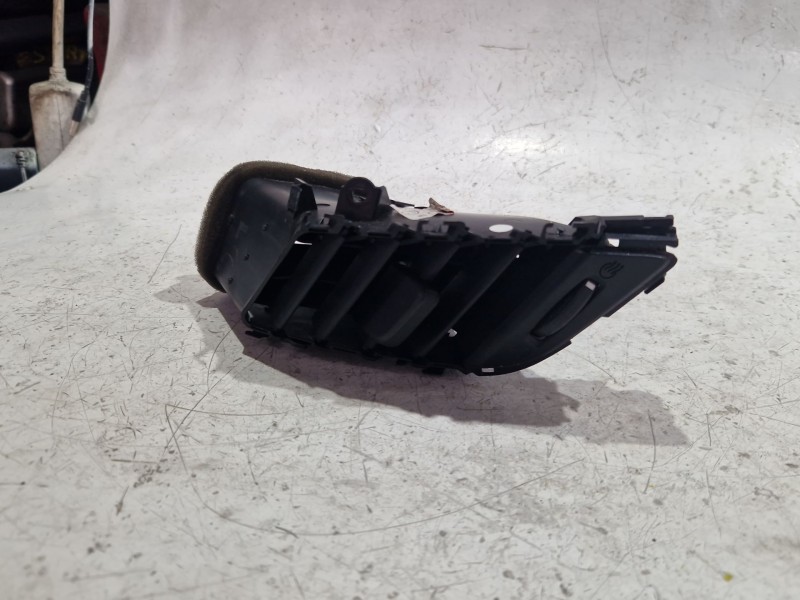 Recambio de rejilla aireadora para ford fiesta vi (cb1, ccn) 1.4 tdci referencia OEM IAM 8A61A018B09  