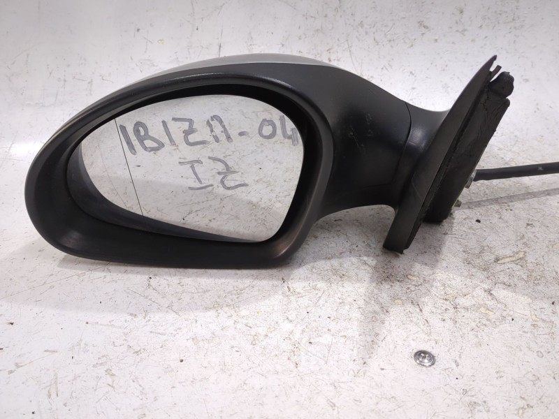 Recambio de retrovisor izquierdo para seat ibiza iii (6l1) 1.4 tdi referencia OEM IAM 876047  