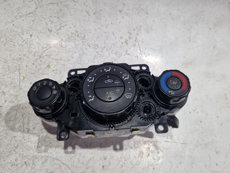 Recambio de mando climatizador para ford fiesta vi 1.25 referencia OEM IAM E106427701061103842  
