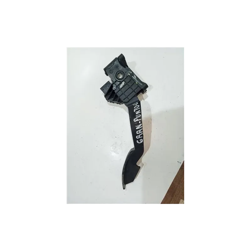 Recambio de potenciometro pedal gas para fiat grande punto (199)(2005) referencia OEM IAM 55702020  