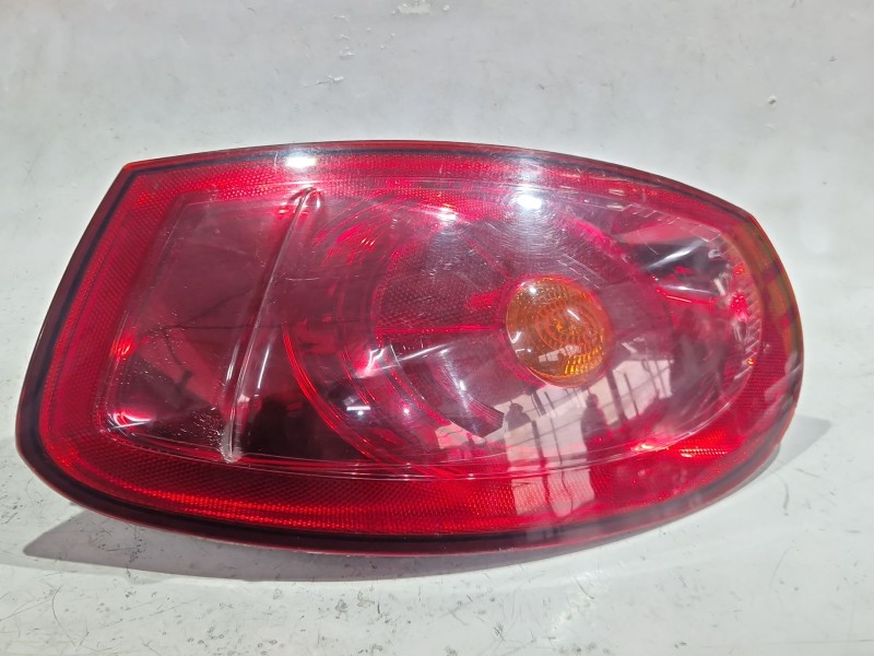 Recambio de piloto trasero izquierdo para fiat bravo ii (198_) 1.9 d multijet (198axc1b) referencia OEM IAM 252908  