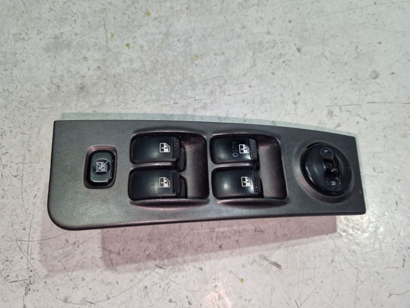 Recambio de mando elevalunas delantero izquierdo para hyundai matrix (fc) 1.5 crdi referencia OEM IAM F02  