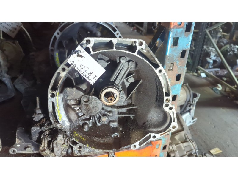 Recambio de caja cambios manual para ford courier 1.8 d referencia OEM IAM 97WTRA  