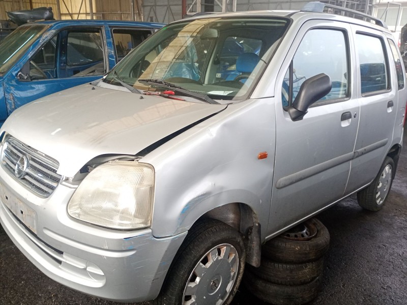 opel agila (2000) del año 2002