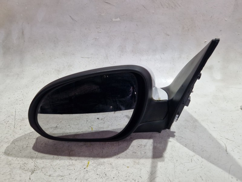 Recambio de retrovisor izquierdo para hyundai i30 coupé 1.6 crdi referencia OEM IAM E4022863  