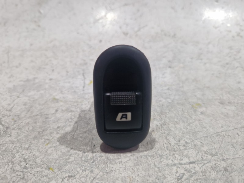 Recambio de boton elevalunas izquierdo para citroën c3 i (fc_, fn_) 1.4 hdi referencia OEM IAM 96401469XT  