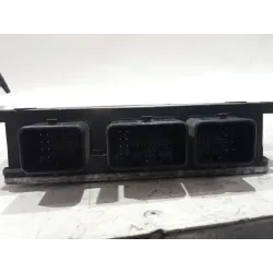 Recambio de centralita inyeccion para renault clio iii 1.5 dci referencia OEM IAM 8200399038  