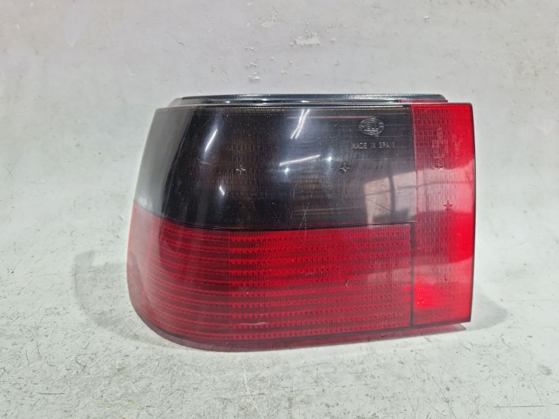 Recambio de piloto trasero izquierdo para seat ibiza (6k1)(1993) 1.9 d referencia OEM IAM E1010515  