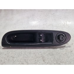 Recambio de maneta exterior lateral izquierda para renault clio ii fase i (b/cb0)(1998) 1.1 58cv referencia OEM IAM 8200084003E1