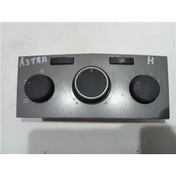 Recambio de mandos climatizador para opel astra h berlina (2004) 1.6 referencia OEM IAM 13201298  