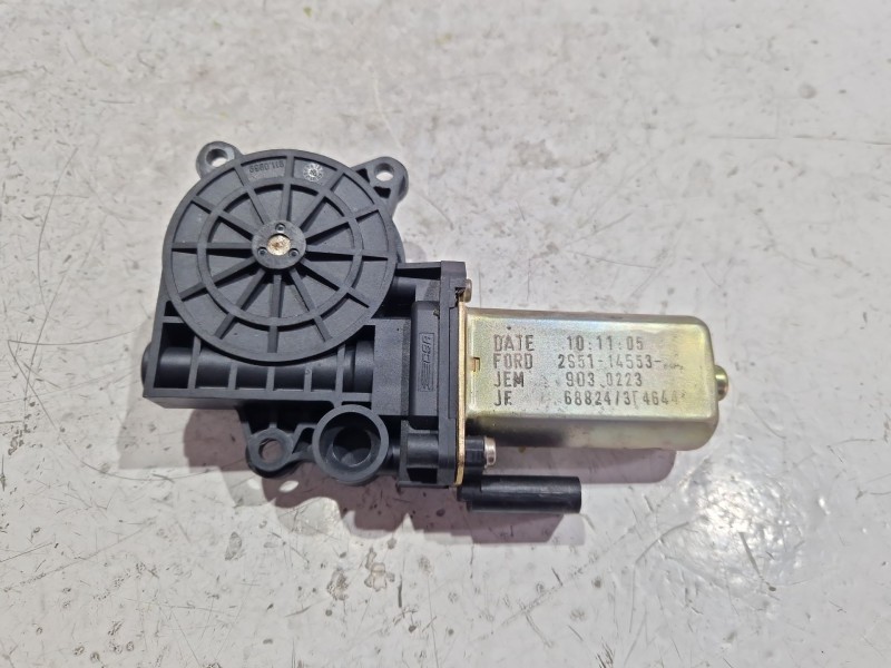 Recambio de motor elevalunas delantero derecho para ford fiesta v (jh_, jd_) st150 referencia OEM IAM 9030223  