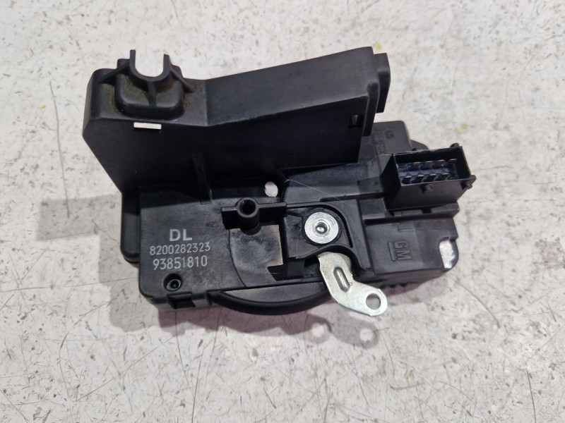 Recambio de cerradura maletero / porton para opel vivaro (2001) 1.9 dti referencia OEM IAM 8200282323  