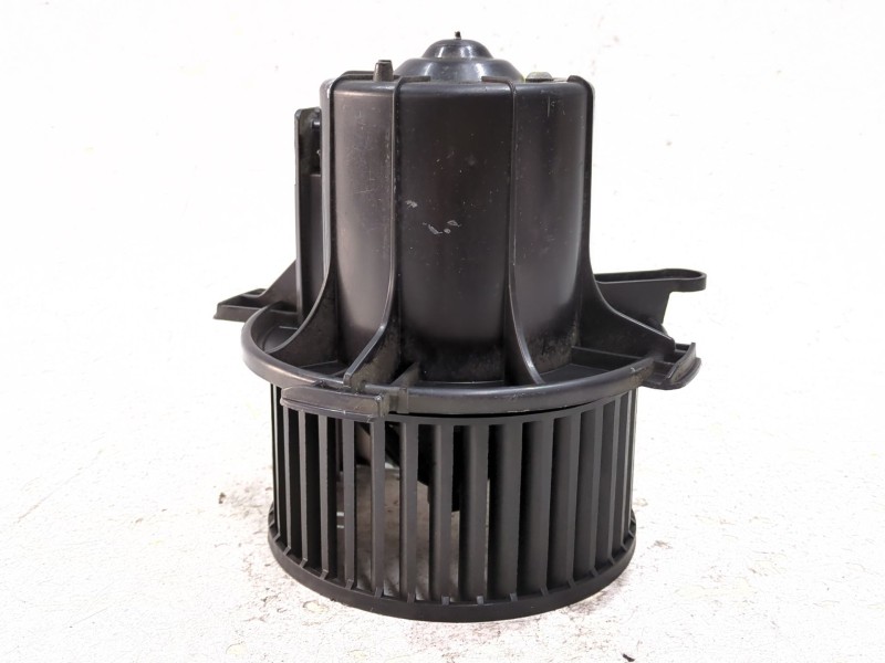 Recambio de motor calefaccion para peugeot 307 (3a/c) 1.6 hdi referencia OEM IAM H1520  