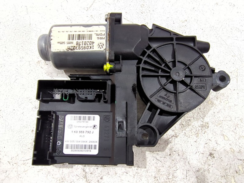 Recambio de motor elevalunas delantero derecho para volkswagen golf v (1k1) 1.9 tdi referencia OEM IAM 1K0959702M  