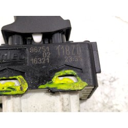 Recambio de mando elevalunas delantero derecho para peugeot 208 1.6 hdi referencia OEM IAM 96751118ZD  