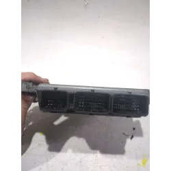 Recambio de centralita inyeccion para renault megane scénic dci referencia OEM IAM 8200804775  