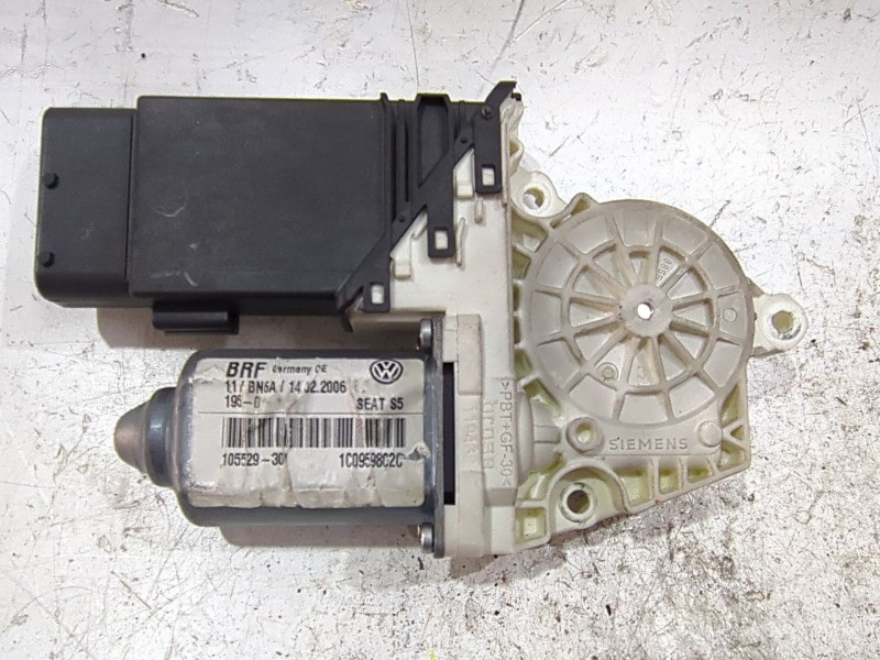 Recambio de motor elevalunas delantero derecho para seat leon (1m1) 1.9 tdi referencia OEM IAM 105413301  