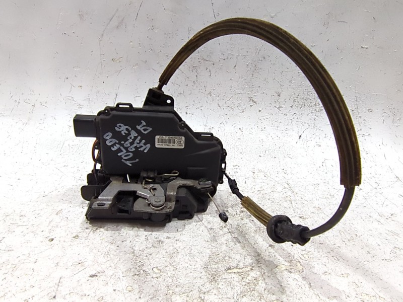 Recambio de cerradura puerta delantera derecha para seat toledo ii (1m2) 1.9 tdi referencia OEM IAM 3B4839015A  